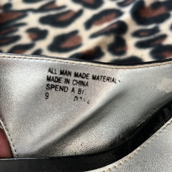 Unlisted Kenneth Cole peep toe sling back black patten leather looking shoe.  9 - Picture 6 of 7